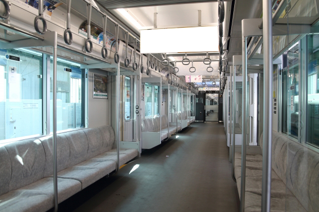 中吊り広告の費用相場と効果｜料金・流れ・事例まで解説